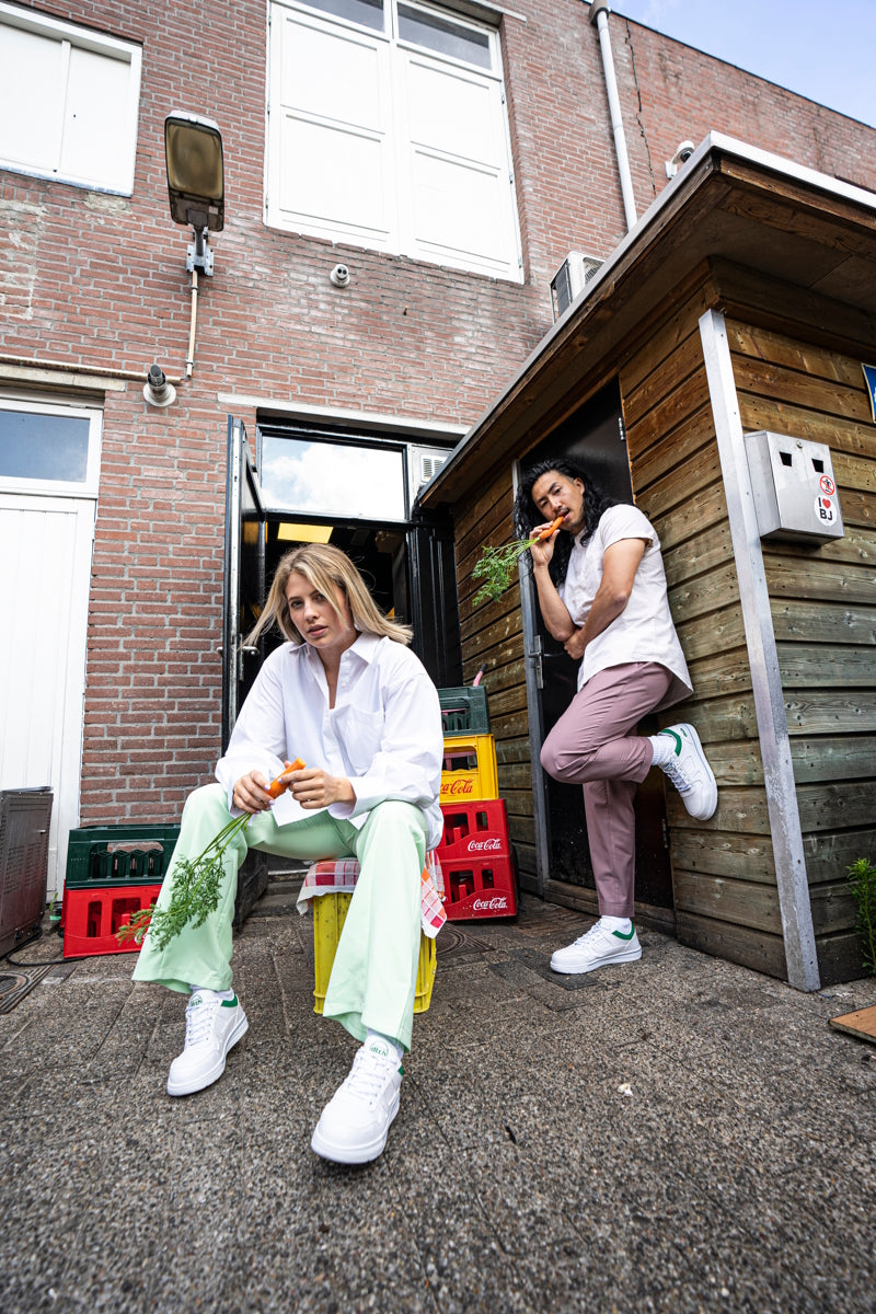Dames werkschoenen van DTCH, moderne veiligheidssneakers met alle benodigde certificeringen ideaal voor jouw baan of opleiding.